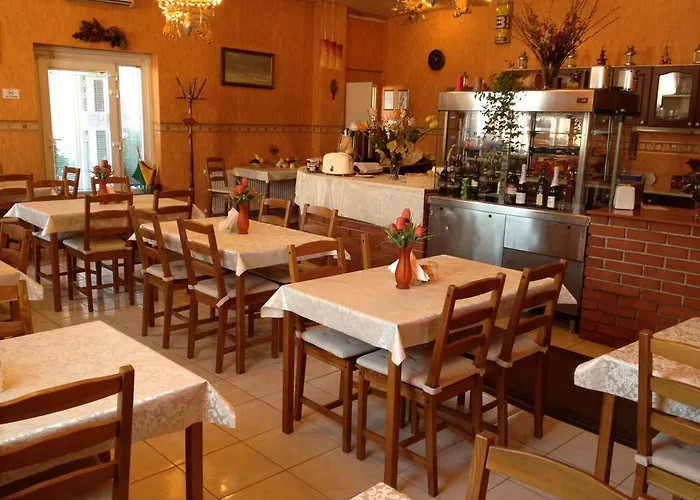 Timon Hotell Vecsés